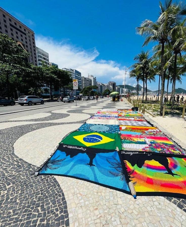 Em Copacabana Apartment *